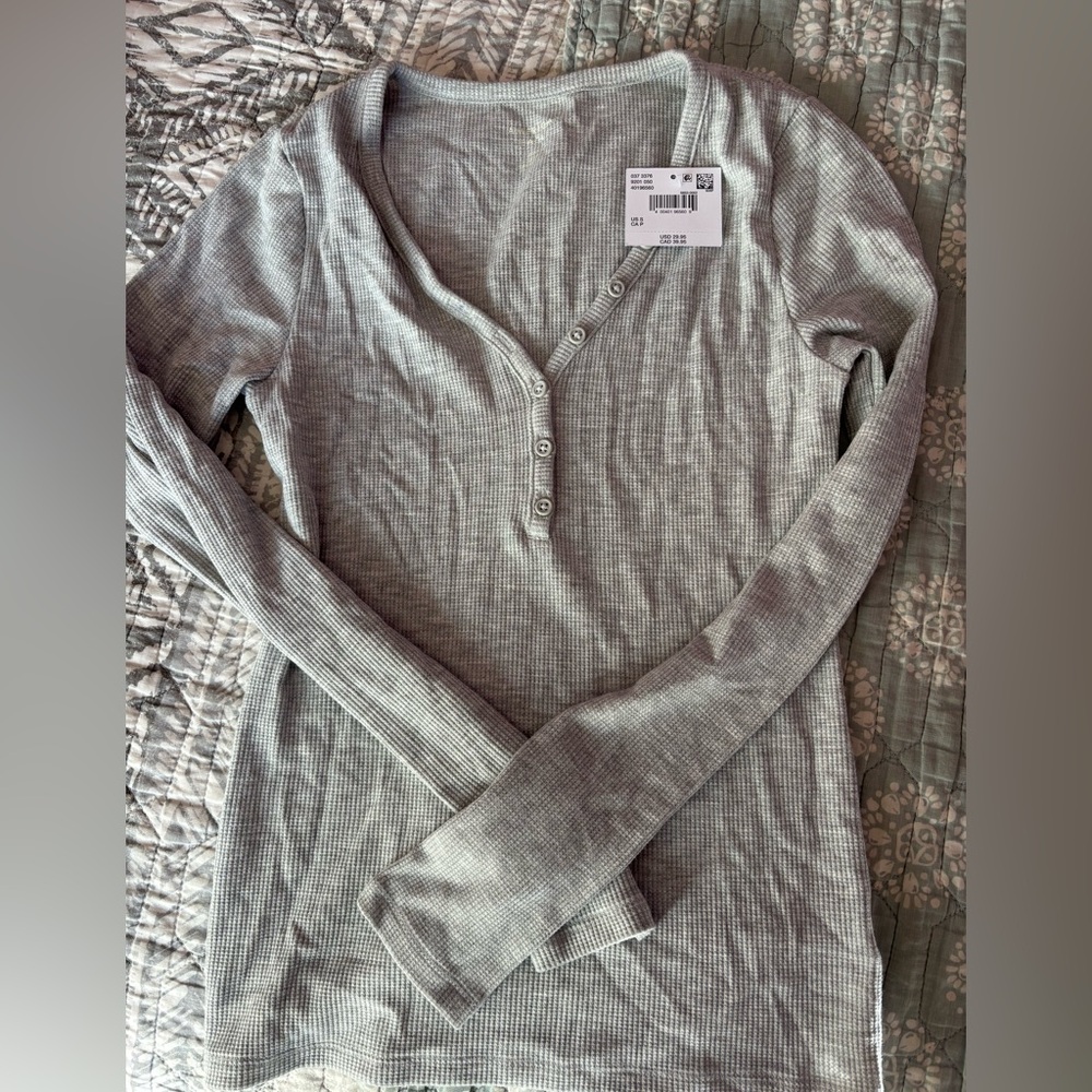 american eagle gray henley top size small